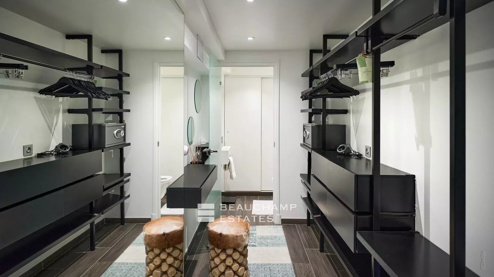 Magnfique villa en pierre de 4 chambres sur les hauteurs de Cannes avec vue mer Magnificent 4-bedroom stone villa on the heights of Cannes with sea view