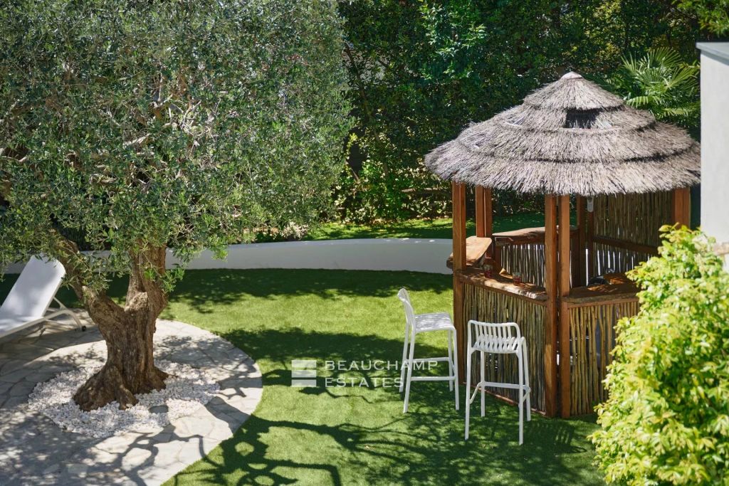 Magnificent 6-bedroom prestige villa in the heights of Cannes