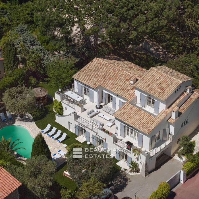Magnifique Villa de prestige de 6 chambres située dans les hauteurs de Cannes