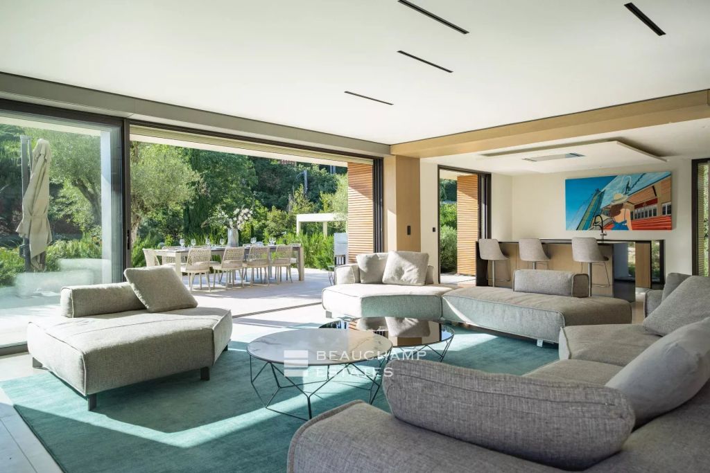 Magnificent contemporary 7-bedroom villa in Californie