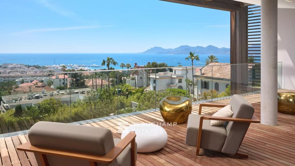Magnificent contemporary villa with 7 bedrooms in the heart of Cannes Californie, with pool and tennis court