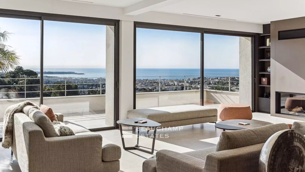 Magnificent Neo-Provençal villa with panoramic sea view over the bay of Cannes