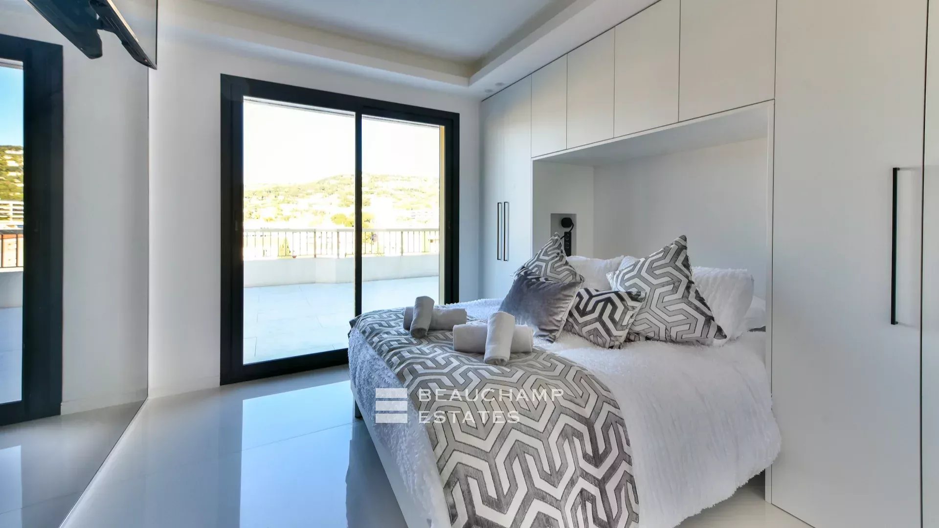Magnifique Penthouse 4 chambres en suite – Cannes Centre Magnificent Penthouse 4 bedrooms en suite – Cannes Centre