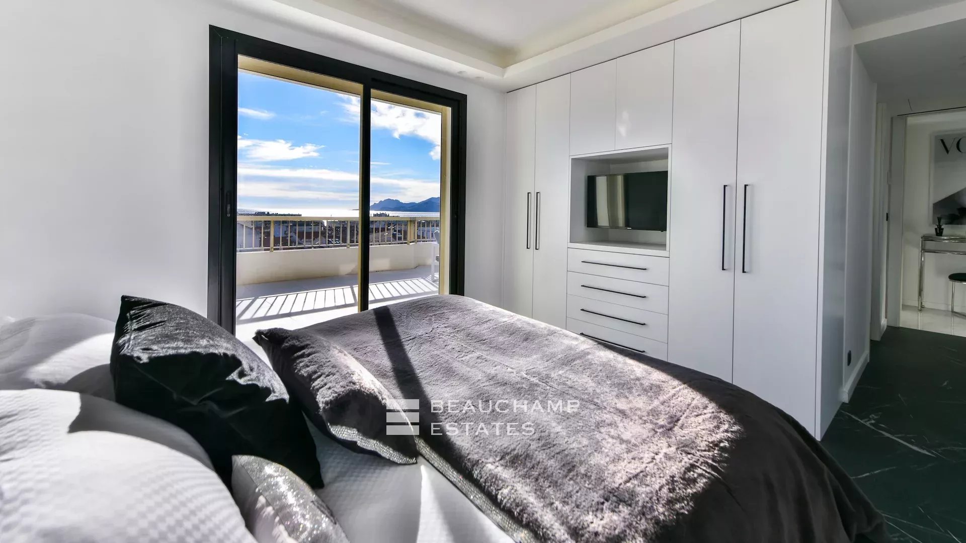 Magnifique Penthouse 4 chambres en suite – Cannes Centre Magnificent Penthouse 4 bedrooms en suite – Cannes Centre