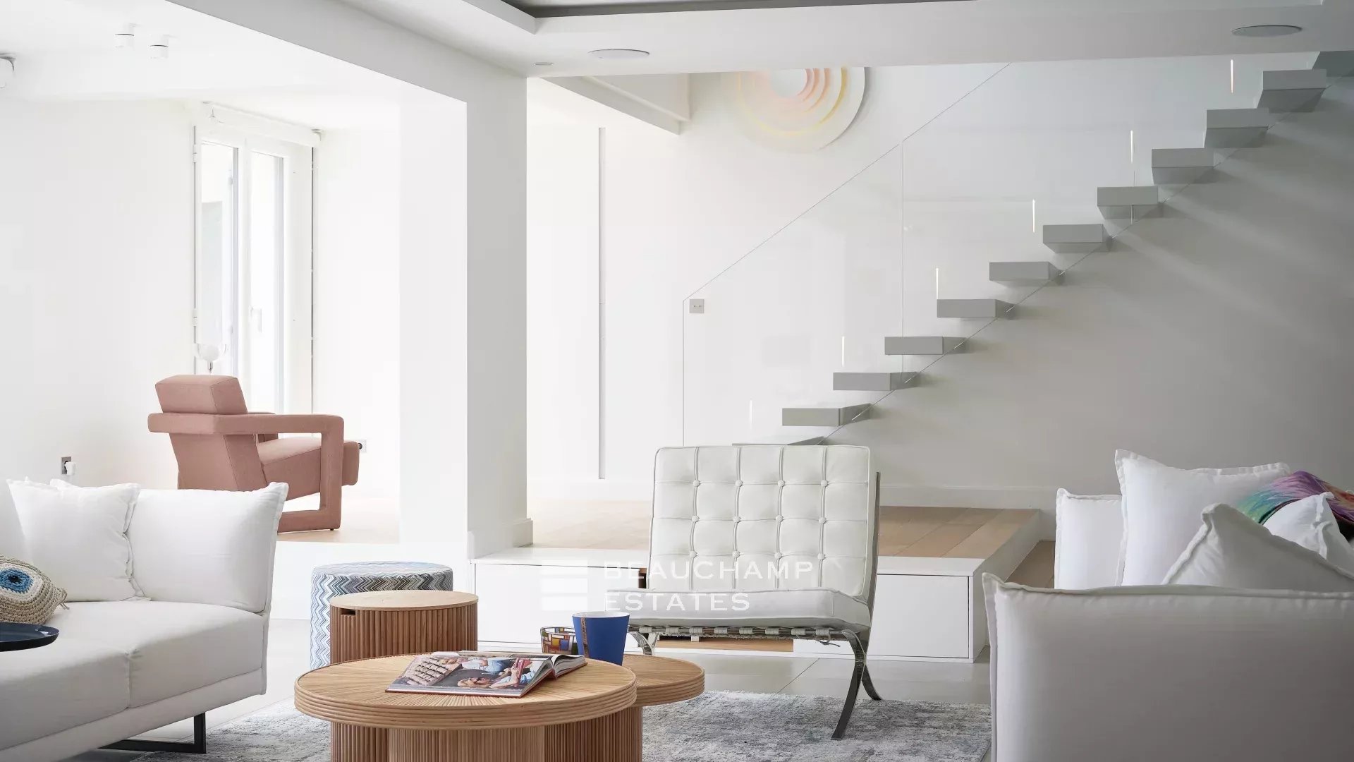 Magnificent provencal villa with 4 bedrooms in the heart of Super Cannes Magnificent provencal villa with 4 bedrooms in the heart of Super Cannes