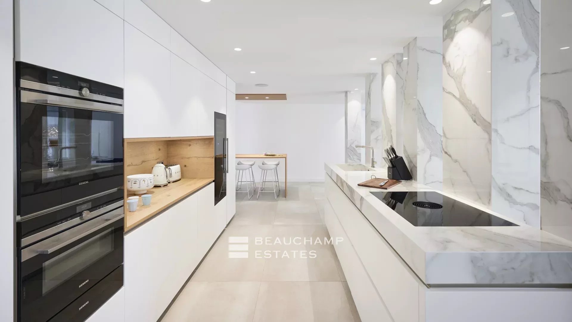 Magnificent provencal villa with 4 bedrooms in the heart of Super Cannes Magnificent provencal villa with 4 bedrooms in the heart of Super Cannes