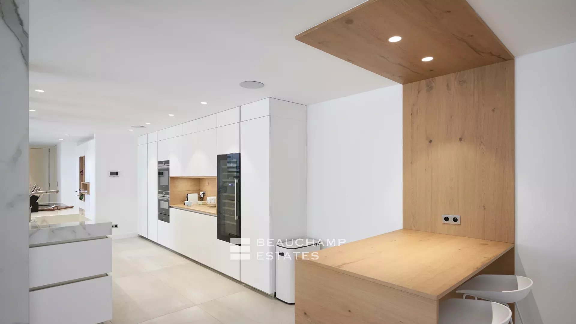 Magnificent provencal villa with 4 bedrooms in the heart of Super Cannes Magnificent provencal villa with 4 bedrooms in the heart of Super Cannes