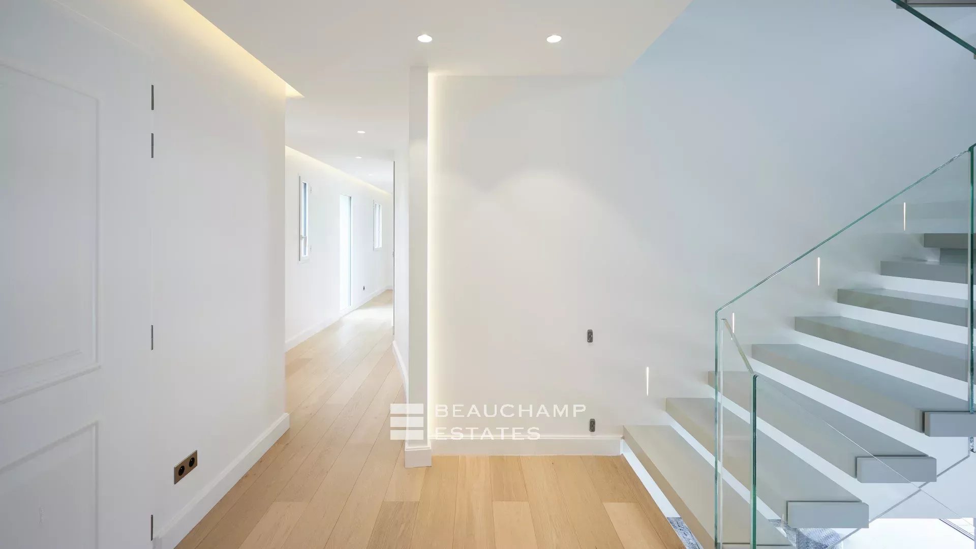 Magnificent provencal villa with 4 bedrooms in the heart of Super Cannes Magnificent provencal villa with 4 bedrooms in the heart of Super Cannes