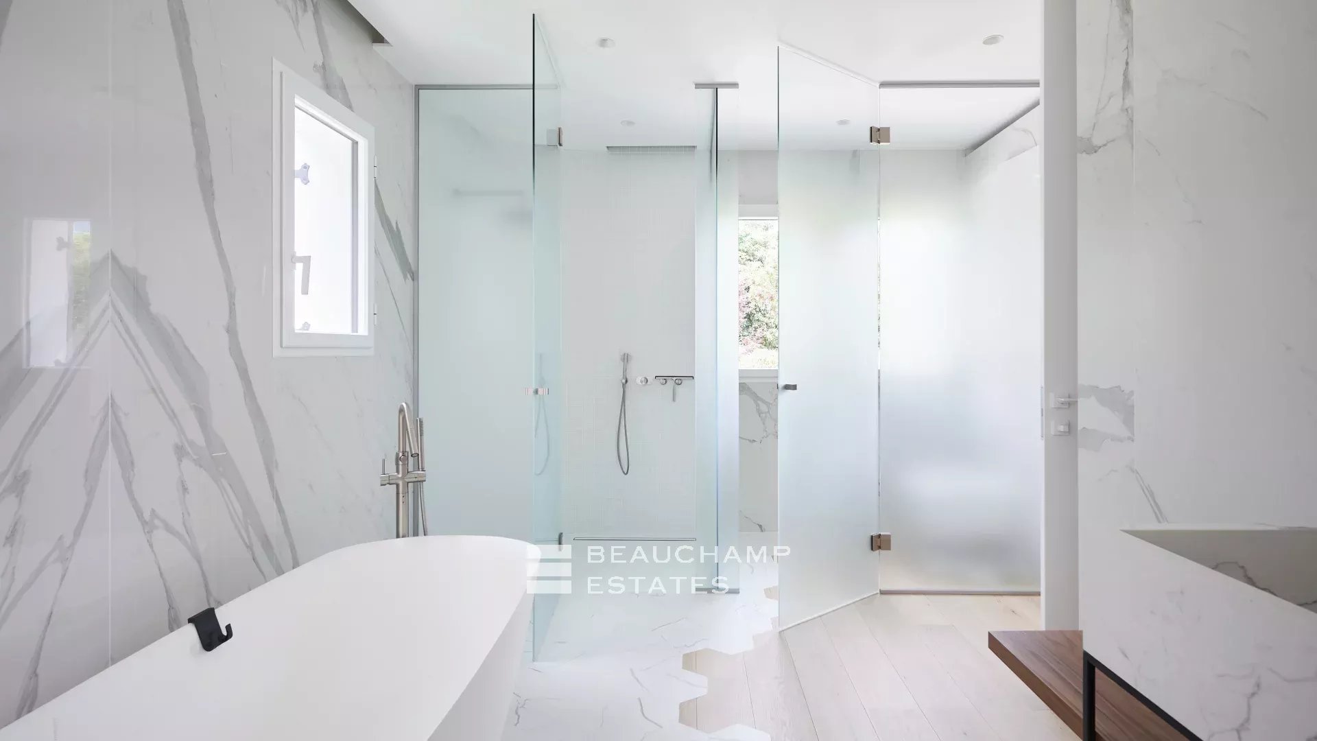 Magnificent provencal villa with 4 bedrooms in the heart of Super Cannes Magnificent provencal villa with 4 bedrooms in the heart of Super Cannes