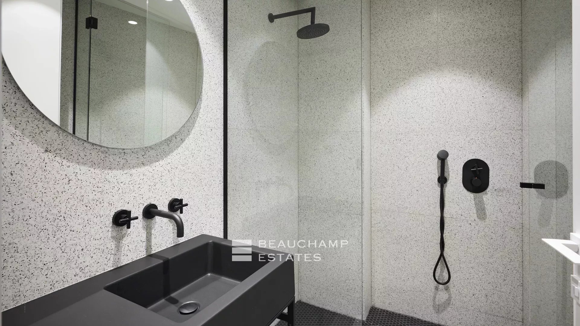 Magnificent provencal villa with 4 bedrooms in the heart of Super Cannes Magnificent provencal villa with 4 bedrooms in the heart of Super Cannes