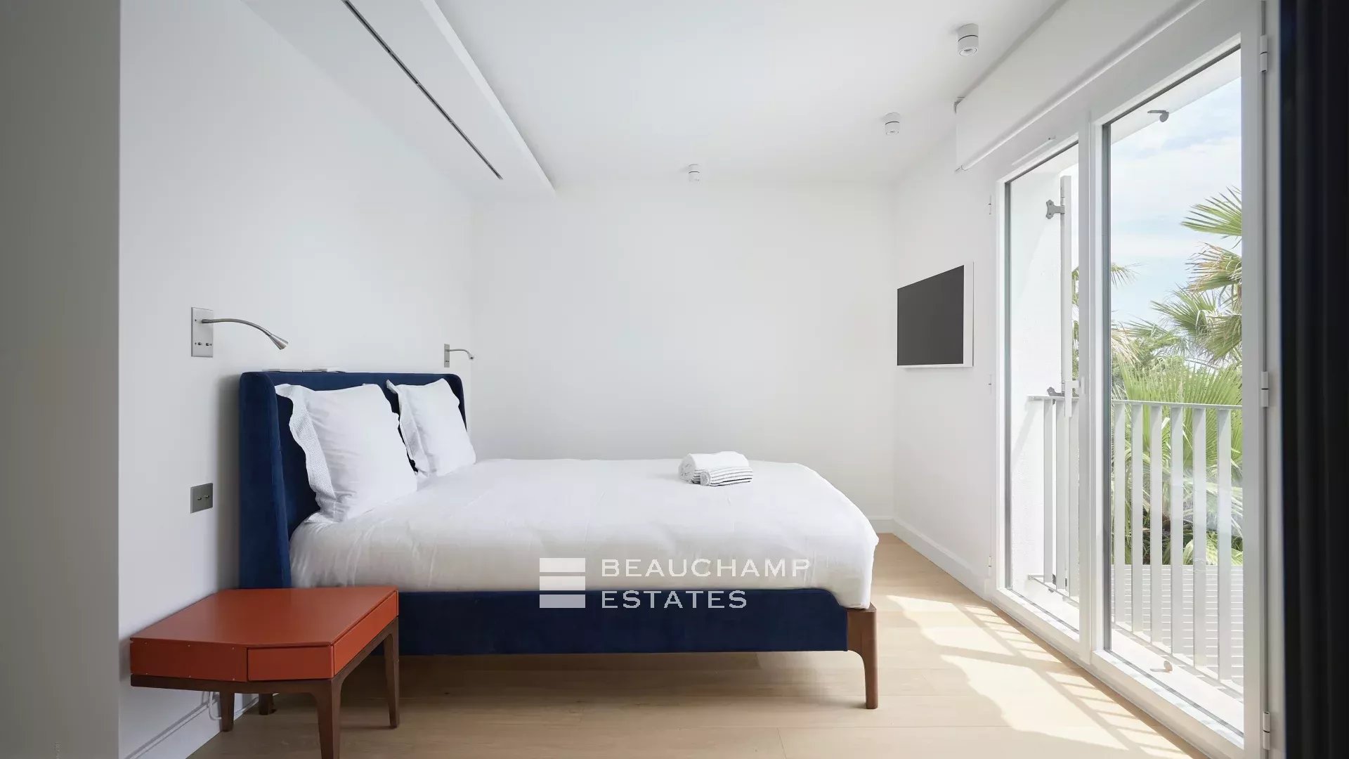 Magnificent provencal villa with 4 bedrooms in the heart of Super Cannes Magnificent provencal villa with 4 bedrooms in the heart of Super Cannes