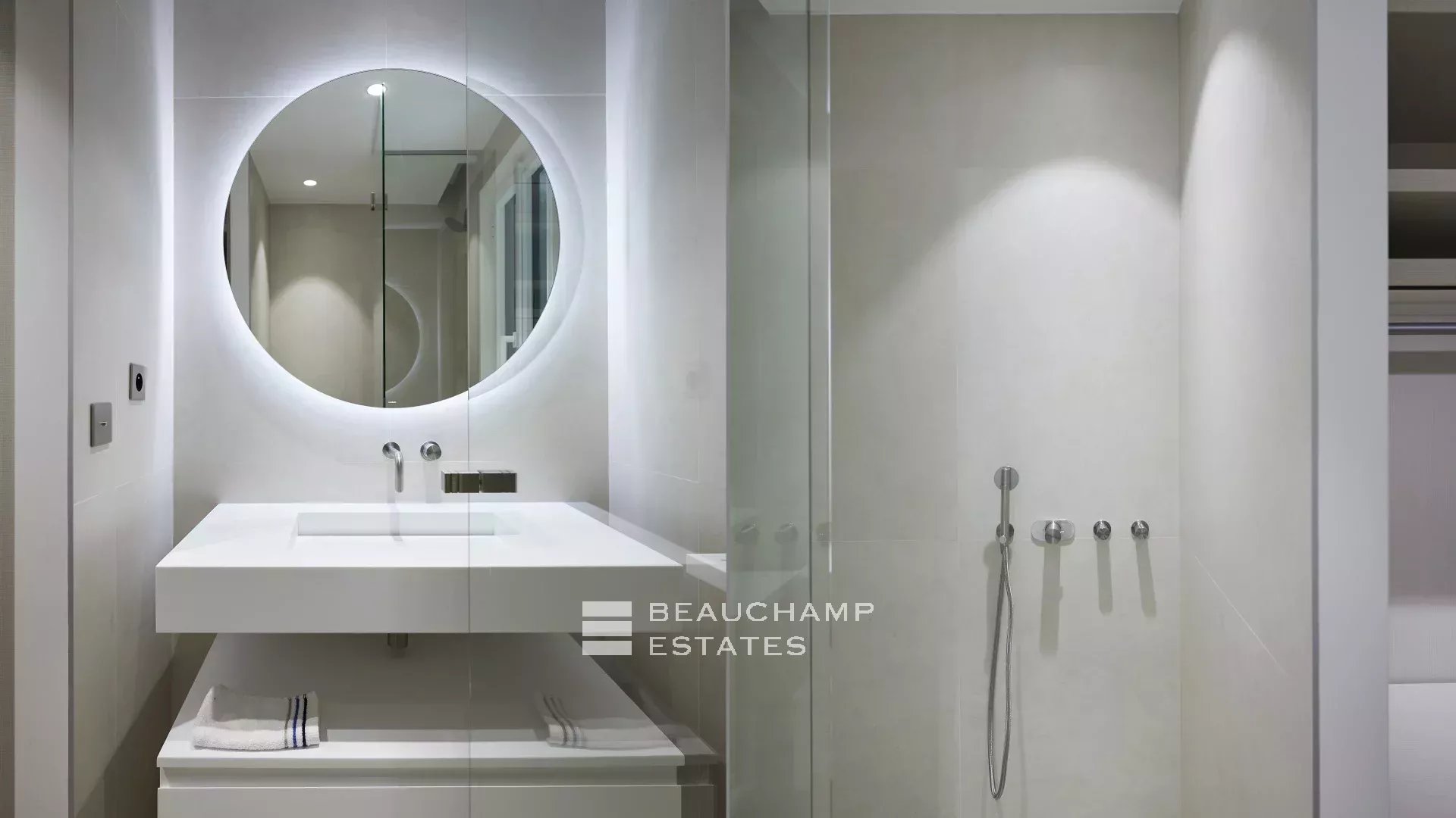 Magnificent provencal villa with 4 bedrooms in the heart of Super Cannes Magnificent provencal villa with 4 bedrooms in the heart of Super Cannes