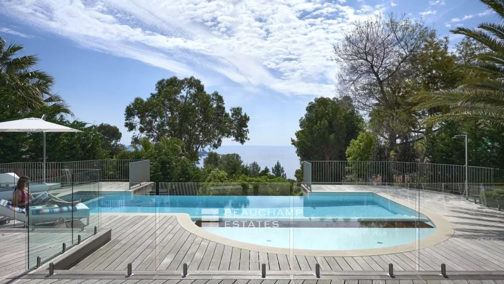 Magnificent provencal villa with 4 bedrooms in the heart of Super Cannes