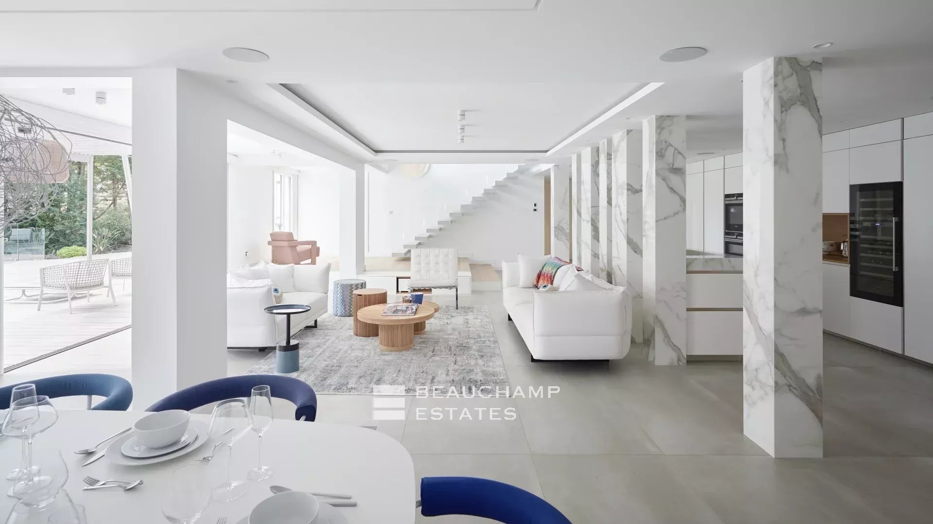 Magnificent provencal villa with 4 bedrooms in the heart of Super Cannes Magnificent provencal villa with 4 bedrooms in the heart of Super Cannes