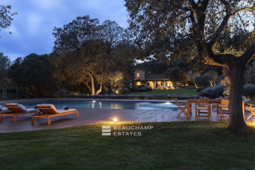 Magnificent renovated property located in Golfe Juan – 6 bedrooms