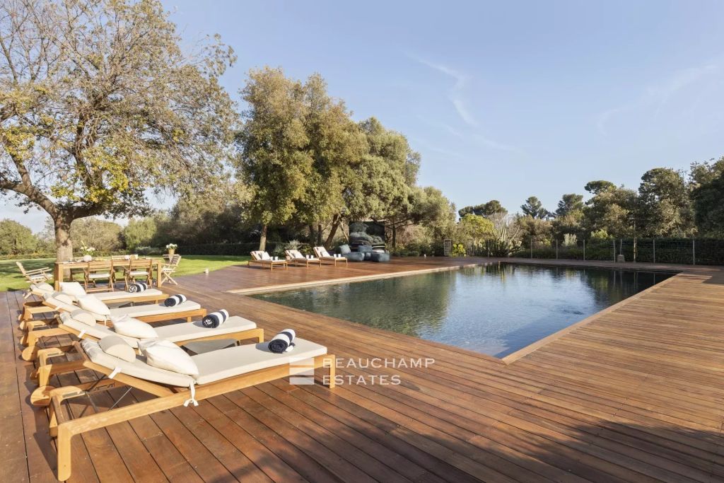 Magnificent renovated property located in Golfe Juan – 6 bedrooms