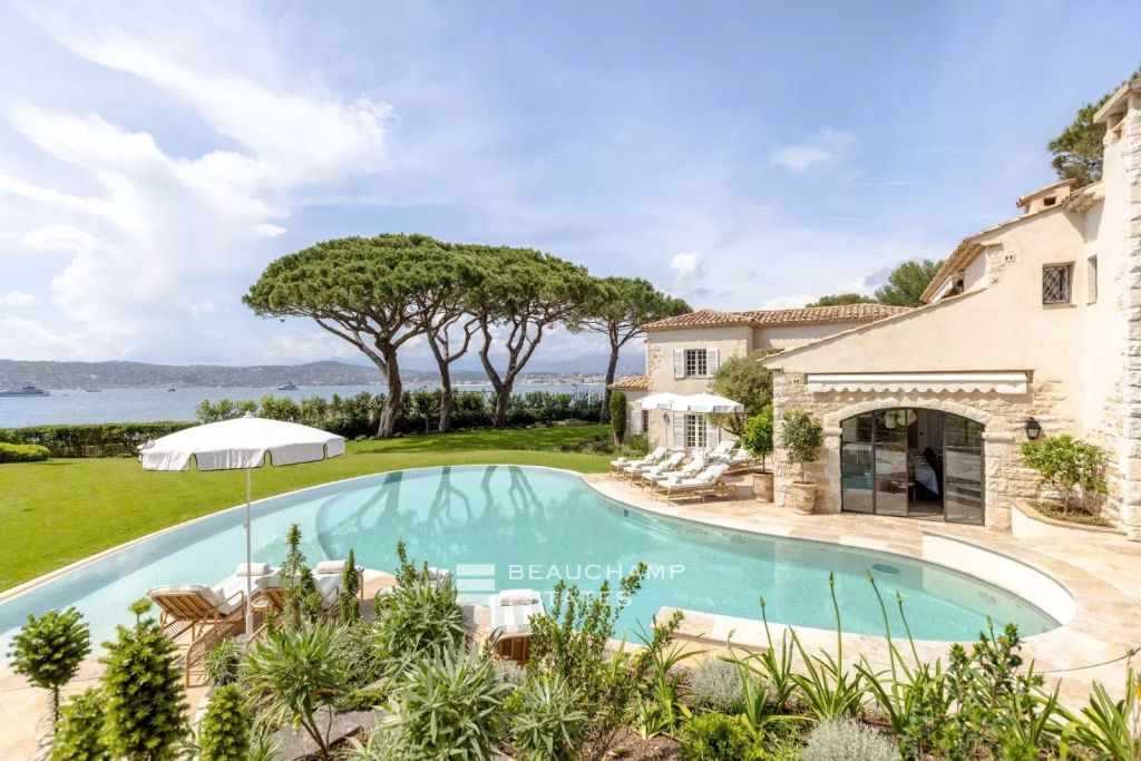 Magnificient Villa with panoramic views of the Mediterranean
