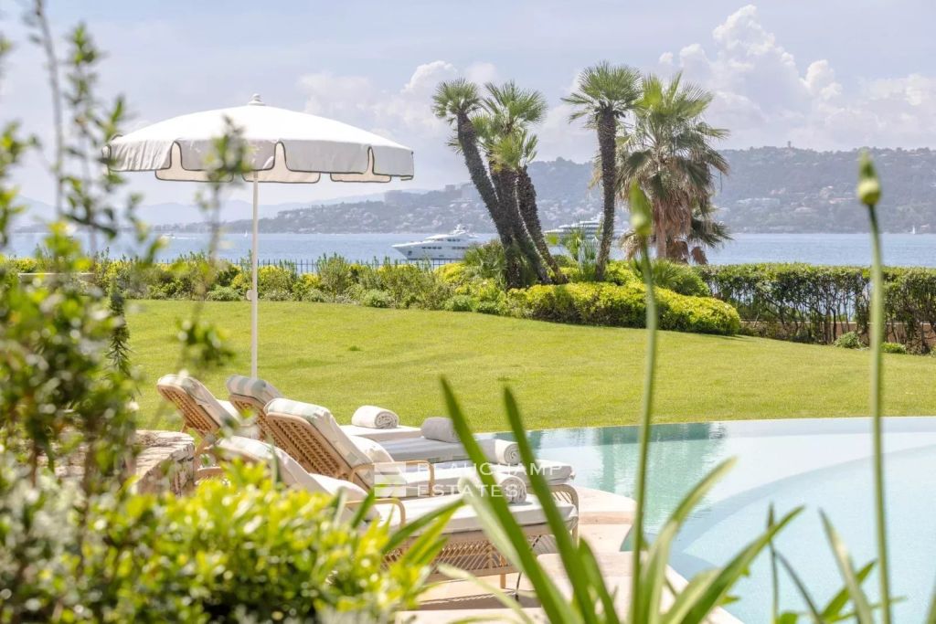 Magnificient Villa with panoramic views of the Mediterranean