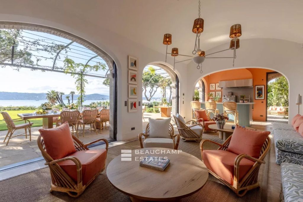 Magnificient Villa with panoramic views of the Mediterranean