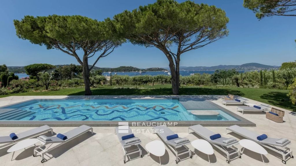 Majestic villa 100 meters from Canoubiers beach in Saint-Tropez