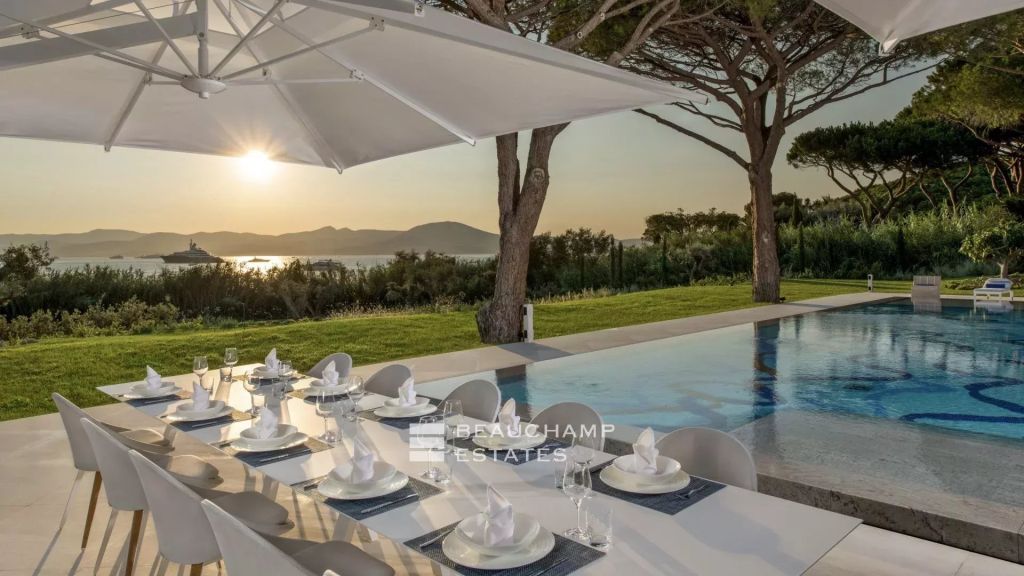 Majestic villa 100 meters from Canoubiers beach in Saint-Tropez