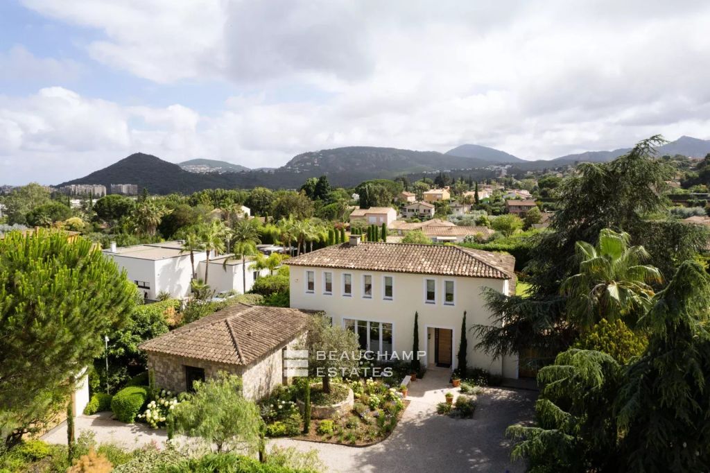 Mandelieu – Provencal villa – 4 bedrooms