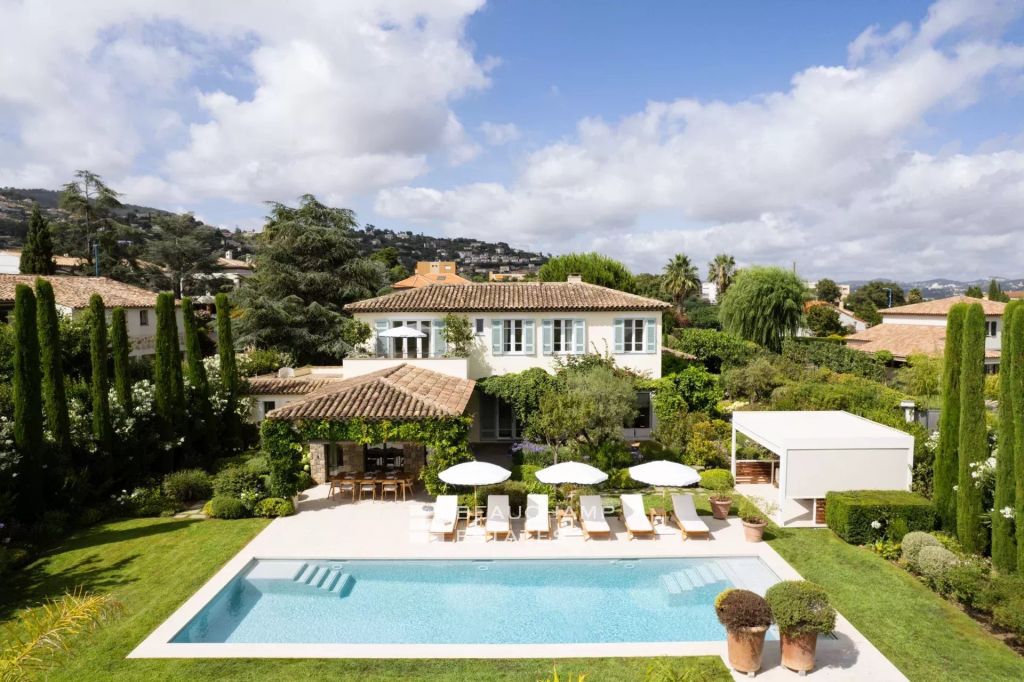 Mandelieu – Provencal villa – 4 bedrooms