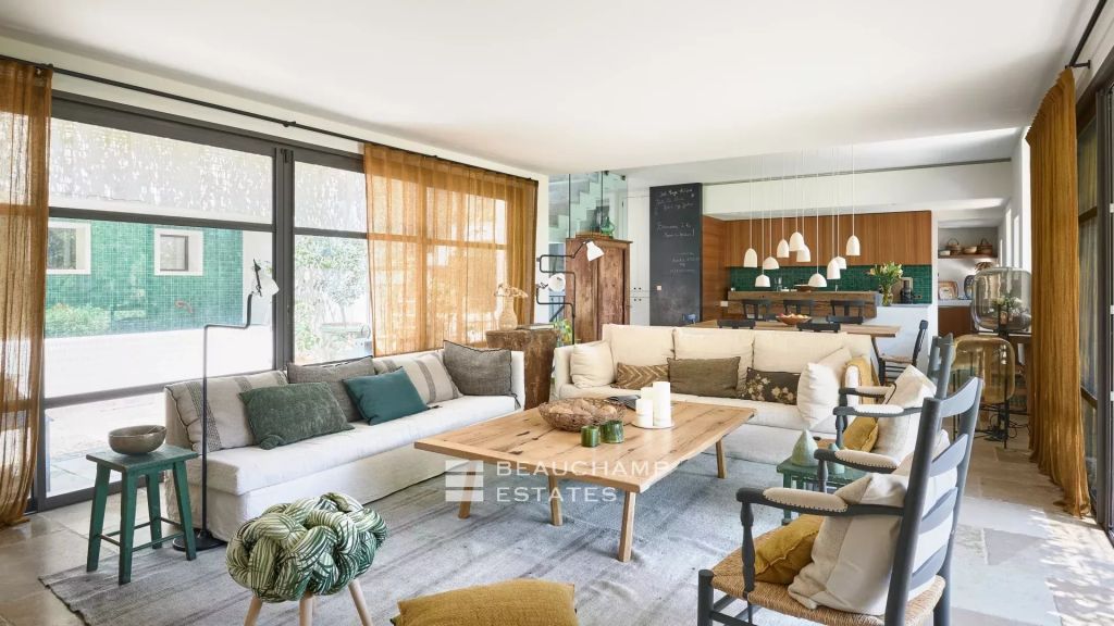 Modern 3-bedroom villa located close to the center of Valbonne