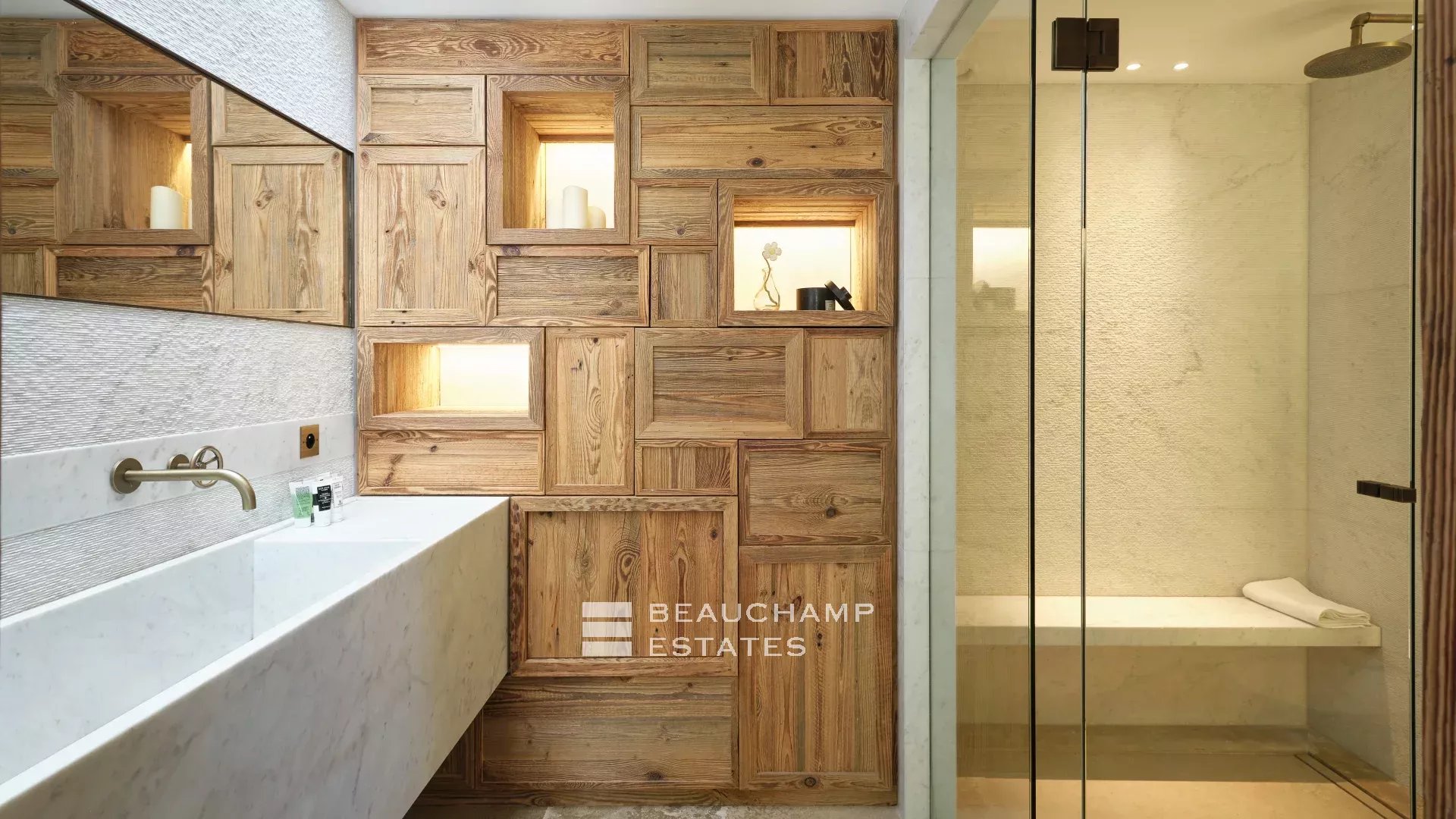 Villa moderne de 3 chambres située proche du centre de Valbonne Modern 3-bedroom villa located near the center of Valbonne