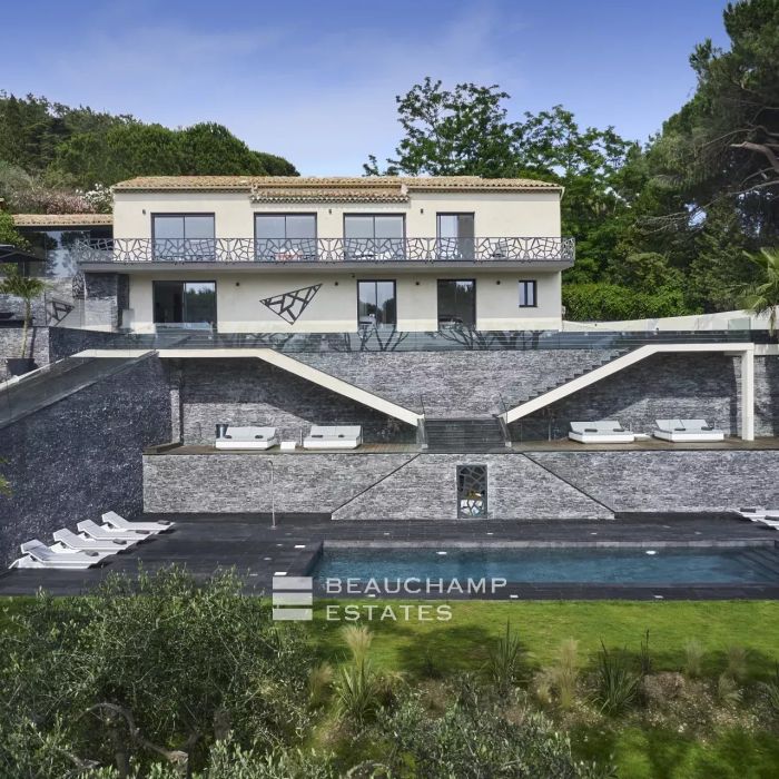 Villa moderne de 5 chambres avec vue mer panoramique dans le secteur Cannes Croix des Gardes
