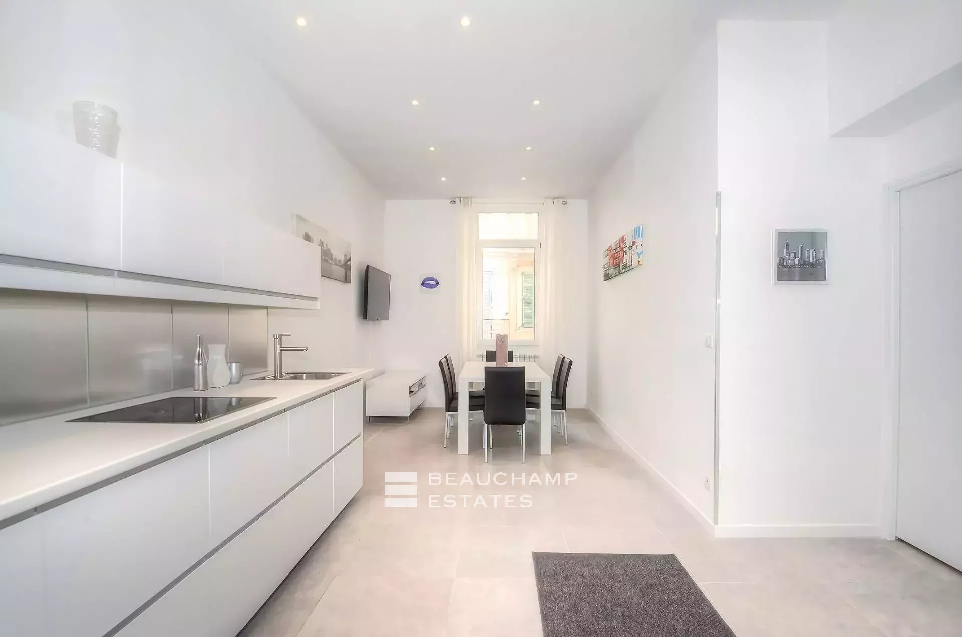 Beau 4 pièces moderne Cannes Centre Modern and Fully Refurbished 3 bedroom apartment