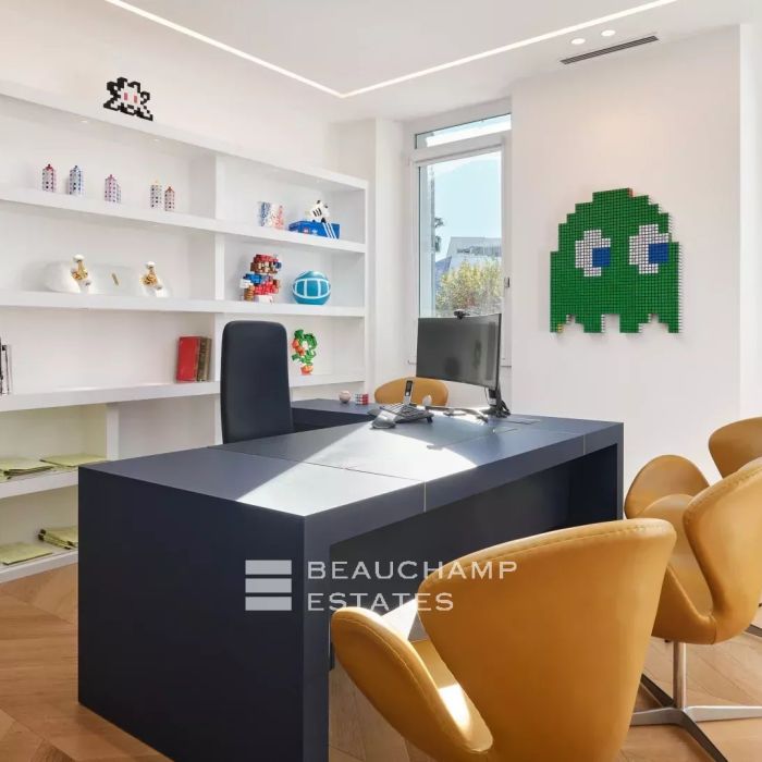 Modern and spacious apartment located in front of the Palais des Festivals