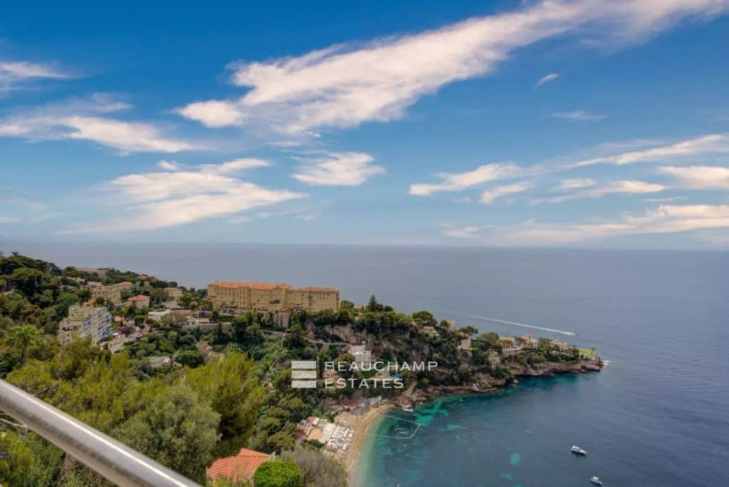 Modern Villa with Panoramic Views – Minutes from Monaco