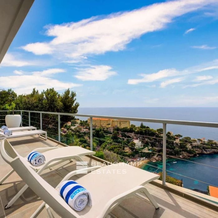 Modern Villa with Panoramic Views – Minutes from Monaco