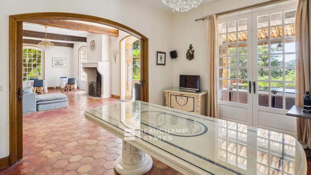 Mougins – Signature Property by Svetchine, in a Highly Sought-After and Peaceful Location