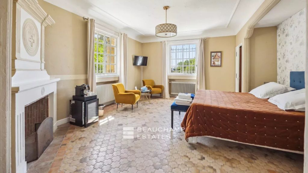 Mougins – Signature Property by Svetchine, in a Highly Sought-After and Peaceful Location