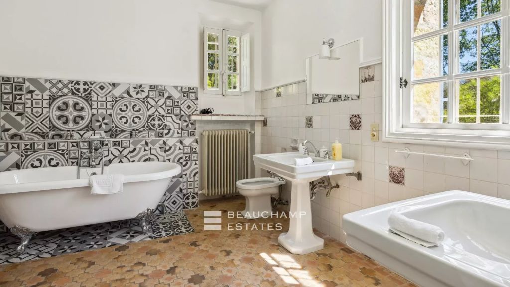 Mougins – Signature Property by Svetchine, in a Highly Sought-After and Peaceful Location