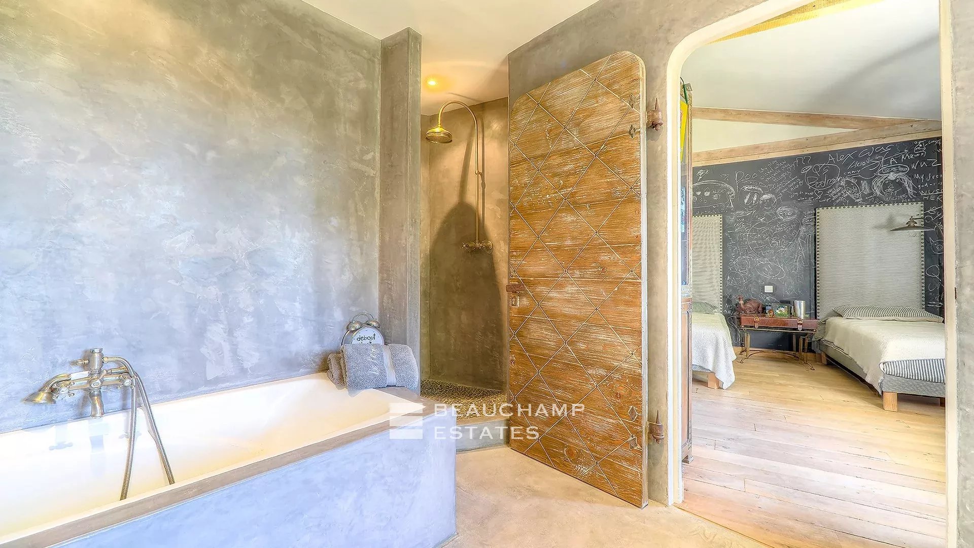 Mas Provençal de 6 chambres avec Tennis à Mougins Mougins – Superb Provençal Mas with 6 bedrooms and private Tennis