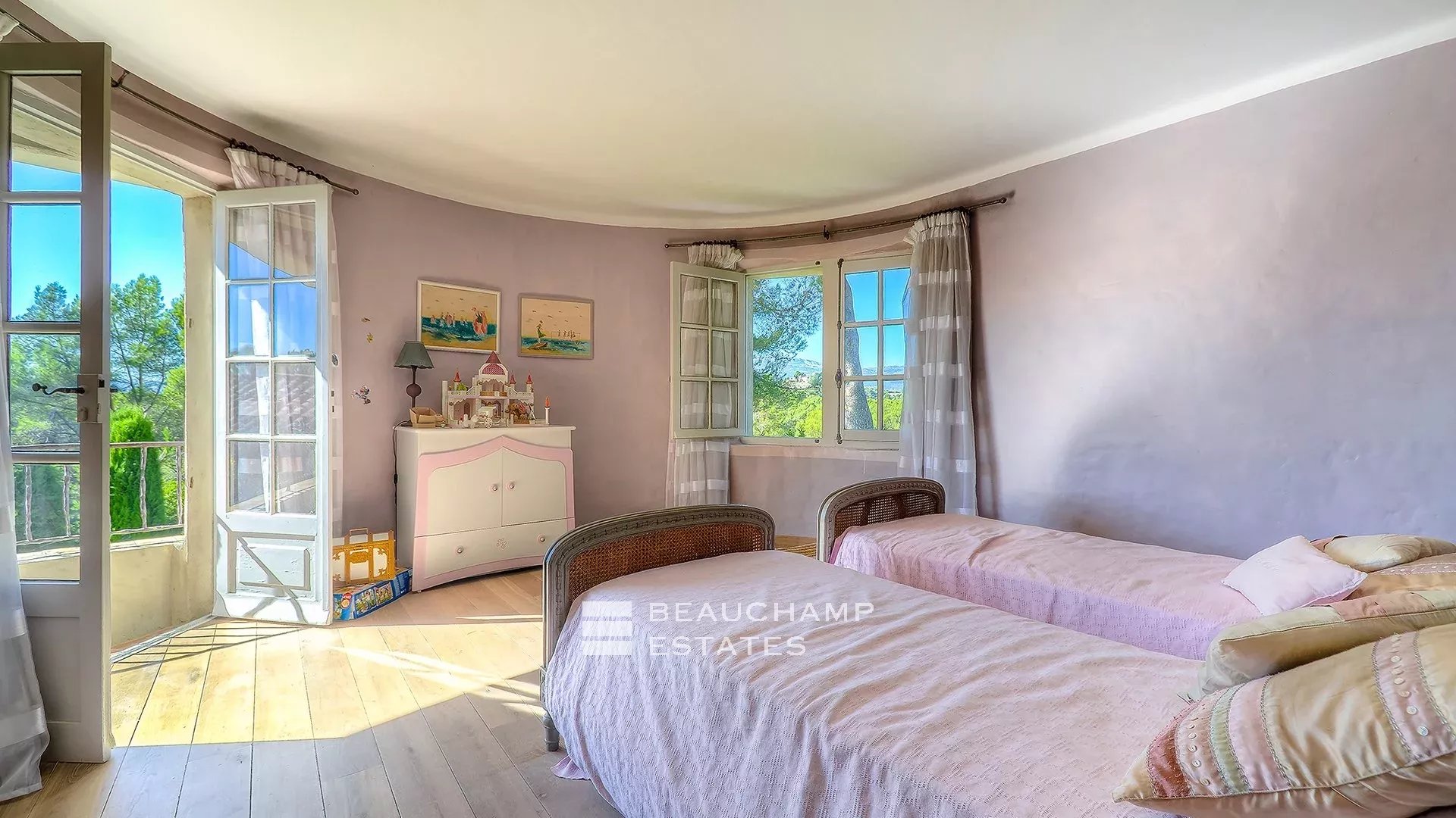 Mas Provençal de 6 chambres avec Tennis à Mougins Mougins – Superb Provençal Mas with 6 bedrooms and private Tennis