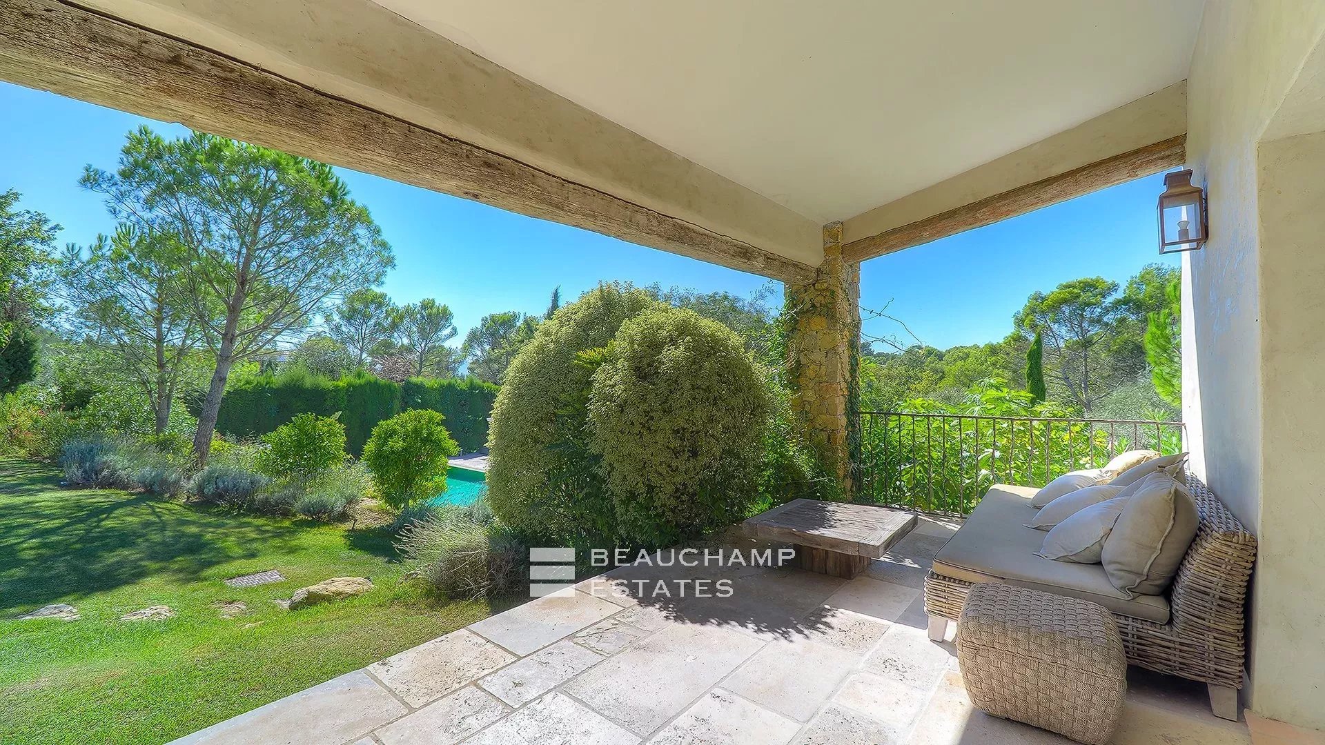 Mas Provençal de 6 chambres avec Tennis à Mougins Mougins – Superb Provençal Mas with 6 bedrooms and private Tennis