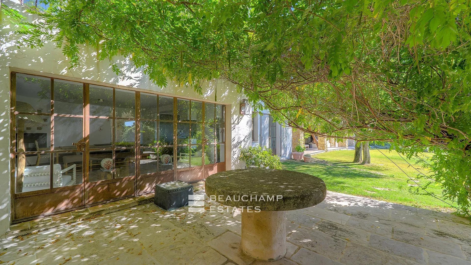 Mas Provençal de 6 chambres avec Tennis à Mougins Mougins – Superb Provençal Mas with 6 bedrooms and private Tennis