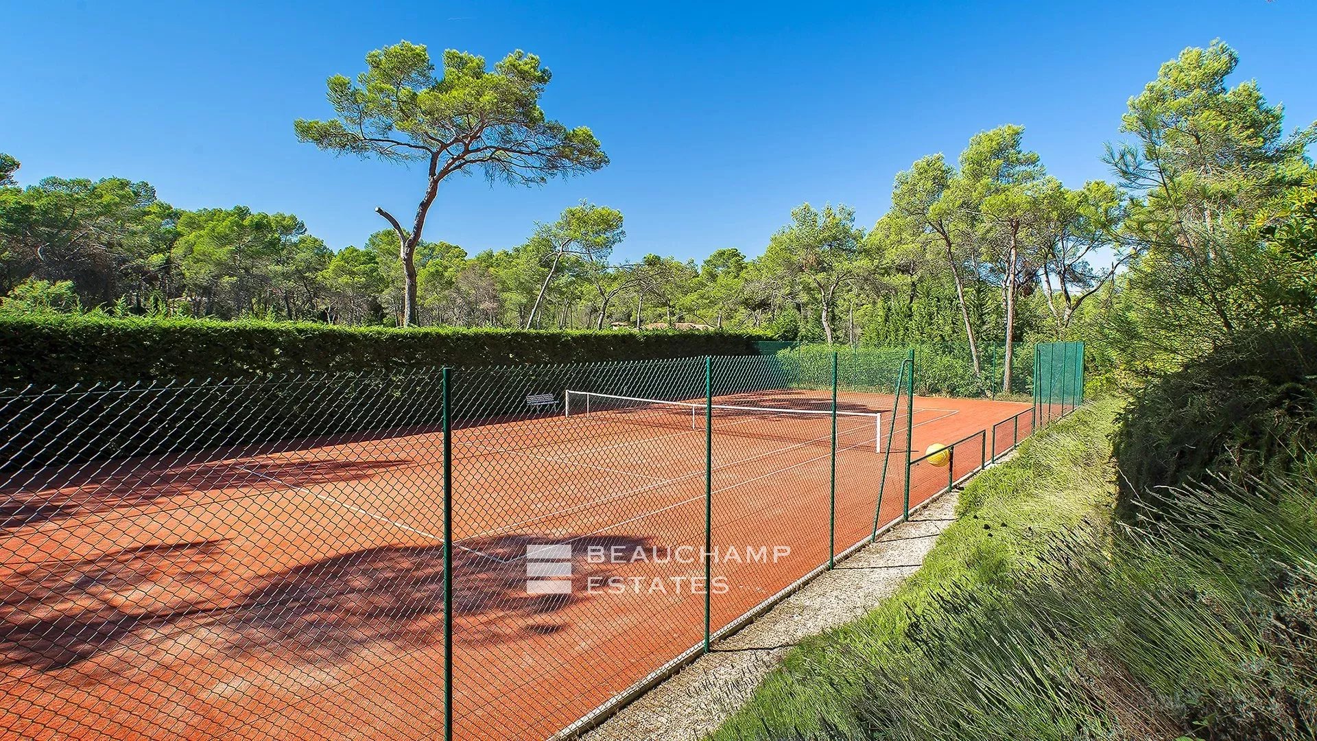 Mas Provençal de 6 chambres avec Tennis à Mougins Mougins – Superb Provençal Mas with 6 bedrooms and private Tennis
