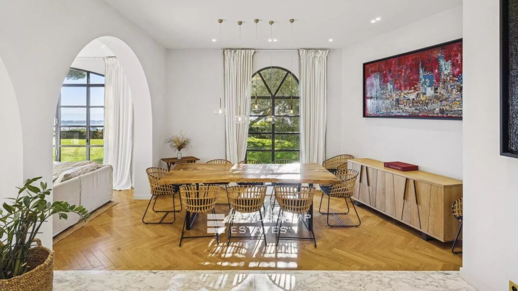 Neo-provençal 6-bedroom villa with panoramic sea views – Cannes