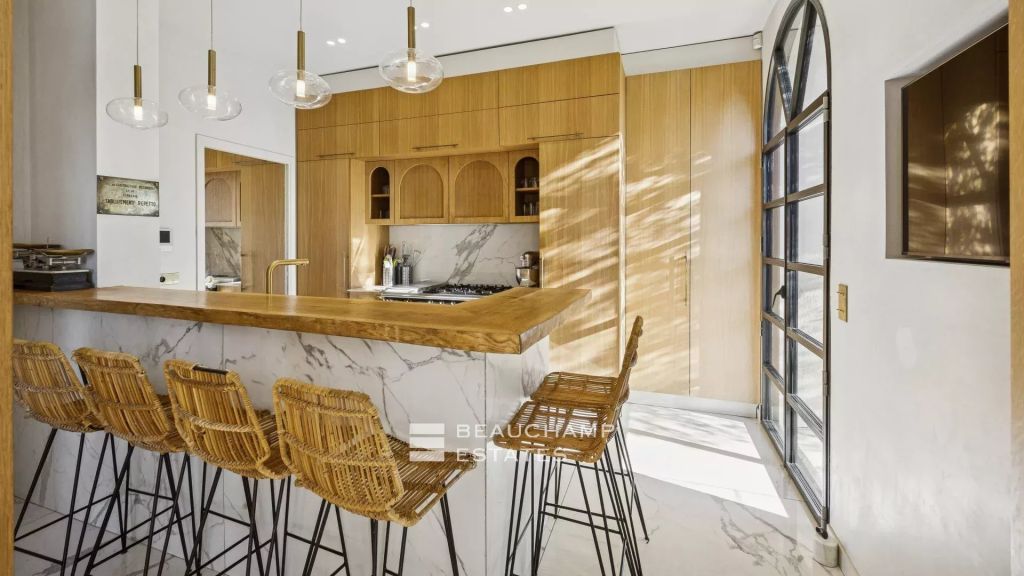 Neo-provençal 6-bedroom villa with panoramic sea views – Cannes