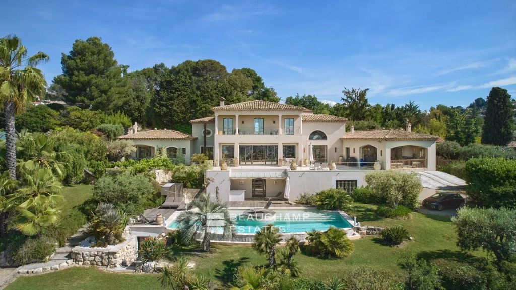 Neo-Provencal villa with 5 bedrooms in Mougins with sea view and pool, cinema, gym, sauna