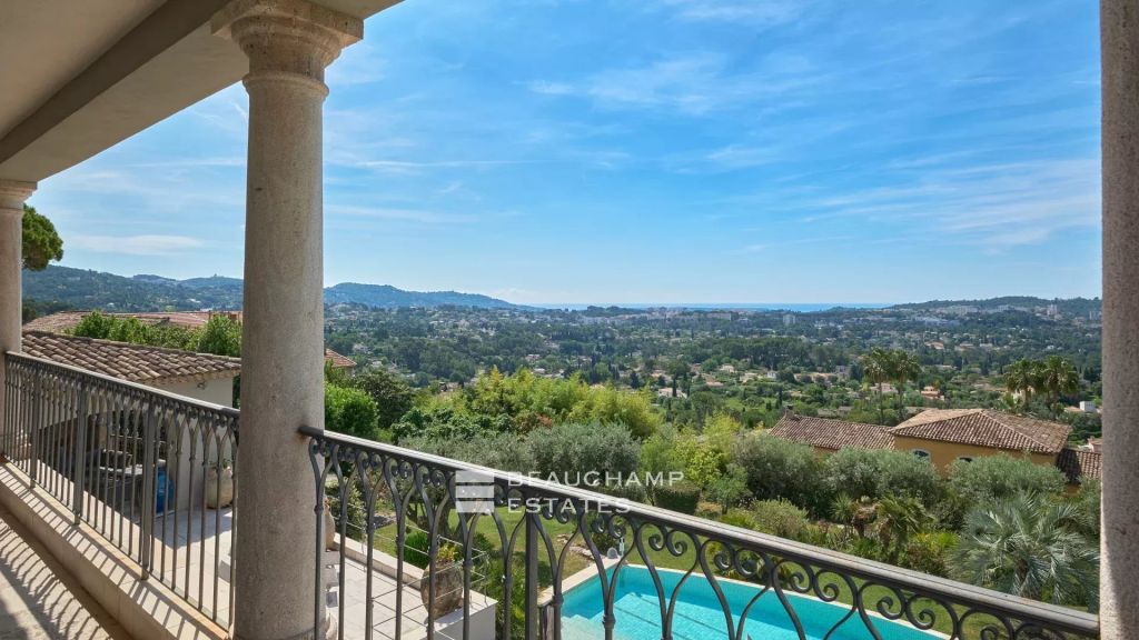 Neo-Provencal villa with 5 bedrooms in Mougins with sea view and pool, cinema, gym, sauna
