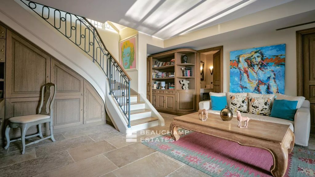 Cap d’Antibes – sea view villa with swimming pool within walking distance to beaches and shops