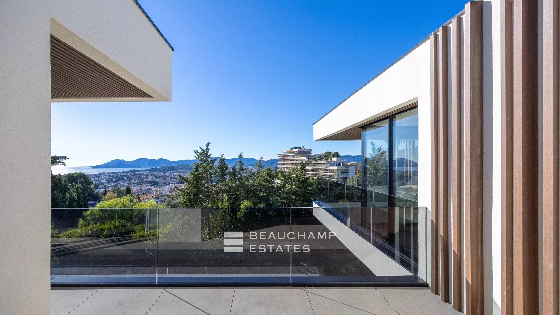 New contemporary villa with sea view – Le Cannet New contemporary villa with sea view – Le Cannet