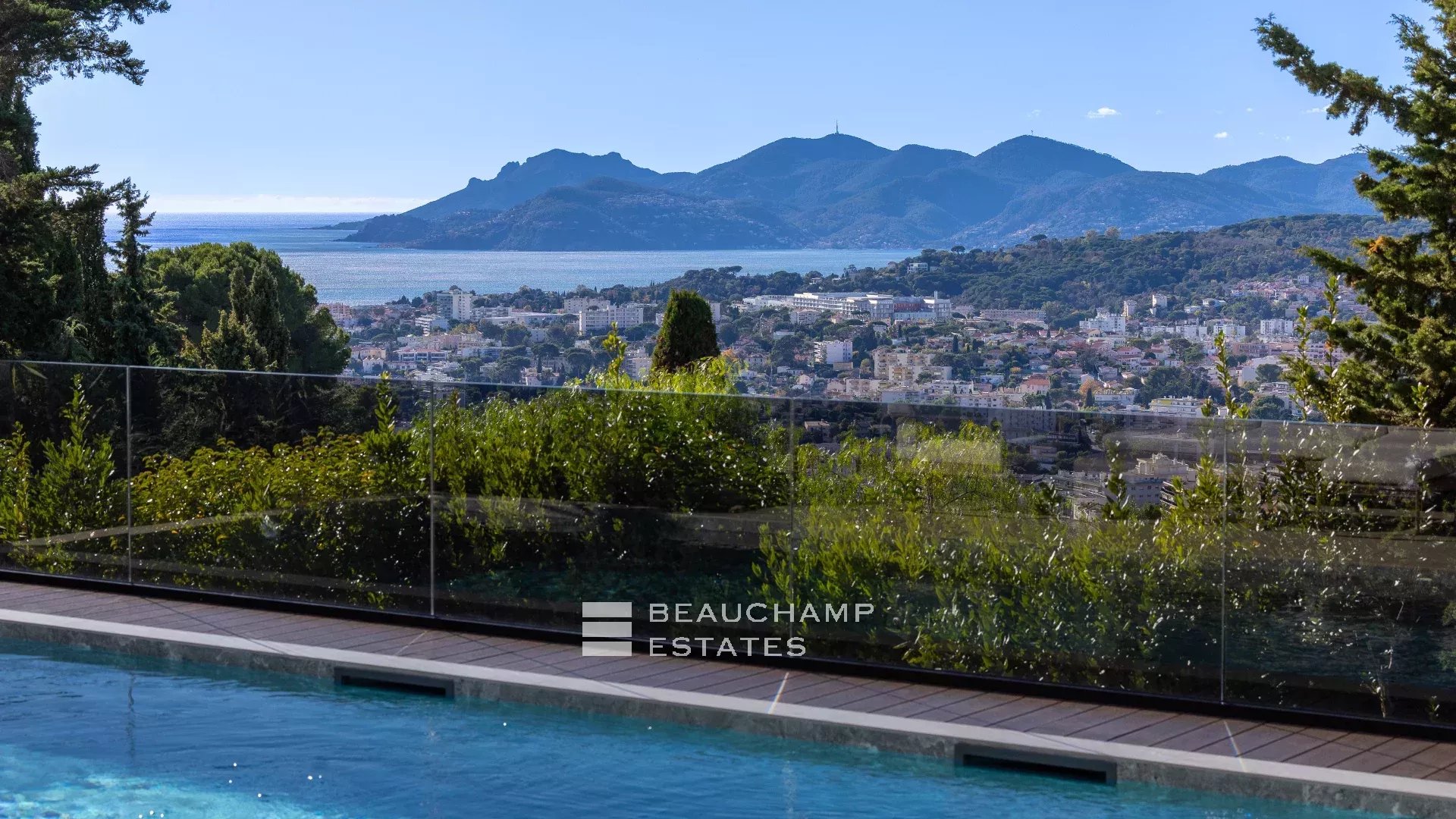 New contemporary villa with sea view – Le Cannet New contemporary villa with sea view – Le Cannet