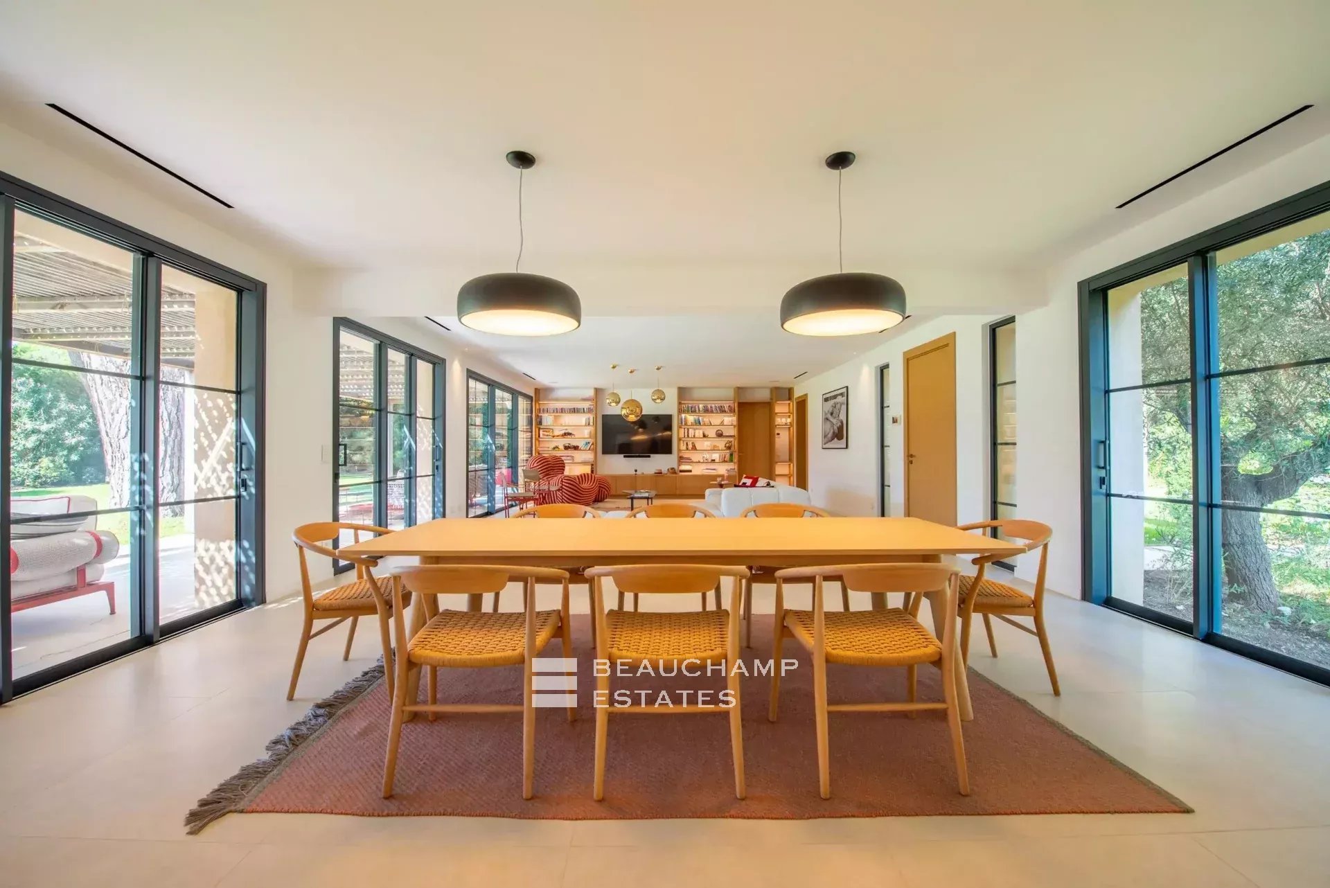 New villa in the heart of the Parcs of Saint-Tropez New villa in the heart of the Parcs of Saint-Tropez